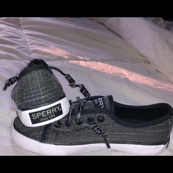 Sperry slip on shoes for kids - Picture 2 of 4